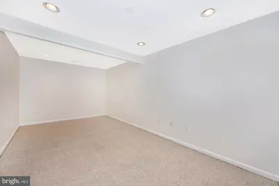 45515 Lakemont Square, Sterling, VA 20165 - Photo 17