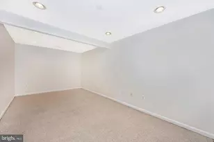 45515 Lakemont Square, Sterling, VA 20165 - Photo 17