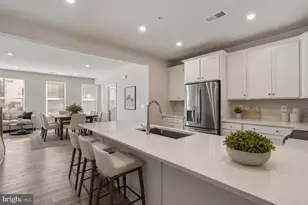 20280 Newfoundland Sq, Ashburn, VA 20147 - Photo 3