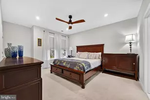 21630 Hawksbill High Cir, Sterling, VA 20164 - Photo 17