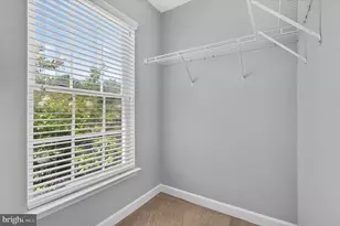 25670 S Village Dr, Chantilly, VA 20152 - Photo 35
