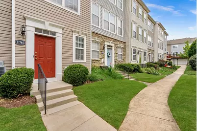 21785 Dragons Green Square #21785, Ashburn, VA 20147 - Photo 3