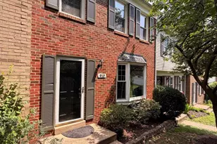 910 Sherwood Ct, Sterling, VA 20164 - Photo 1