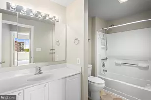 19365 Cypress Ridge Terrace, Leesburg, VA 20176 - Photo 23