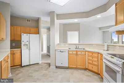 19365 Cypress Ridge Terrace #615, Leesburg, VA 20176 - Photo 13