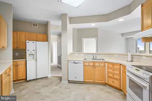 19365 Cypress Ridge Terrace, Leesburg, VA 20176 - Photo 13