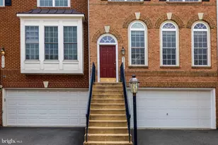 21829 Ladyslipper Sq, Ashburn, VA 20147 - Photo 3