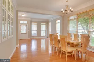 42718 Explorer, Ashburn, VA 20148 - Photo 3