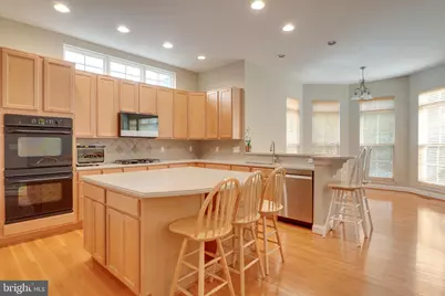 42718 Explorer, Ashburn, VA 20148 - Photo 5