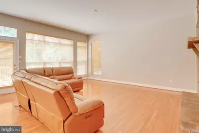 42718 Explorer, Ashburn, VA 20148 - Photo 9