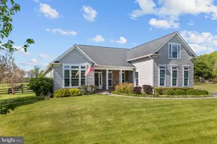35987 Birch Hollow Ln, Hillsboro, VA 20132 - Photo 1