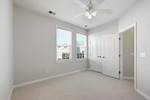 24678 Byrne Meadow Square, Aldie, VA 20105 - Photo 19