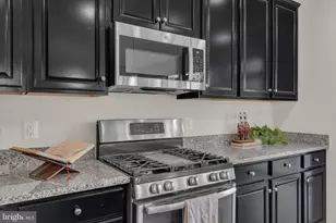 25284 Arrowroot Terrace, Chantilly, VA 20152 - Photo 13