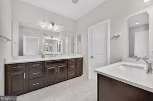 42302 Crawford Ter, Brambleton, VA 20148 - Photo 25