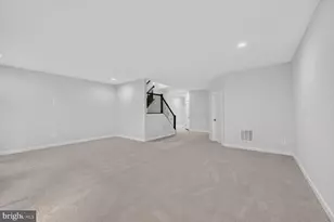 42302 Crawford Ter, Brambleton, VA 20148 - Photo 5