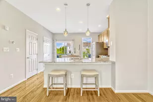 25368 Shipley Terrace, Chantilly, VA 20152 - Photo 5