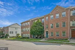 21002 Courtland Village Dr, Leesburg, VA 20175 - Photo 3