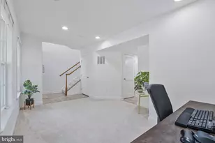 21002 Courtland Village Dr, Leesburg, VA 20175 - Photo 7