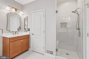 21565 Center Point Cir, Ashburn, VA 20147 - Photo 33