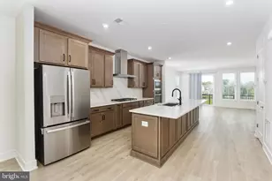 42086 Picasso Sq, Brambleton, VA 20148 - Photo 5
