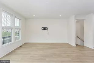 42086 Picasso Sq, Brambleton, VA 20148 - Photo 17