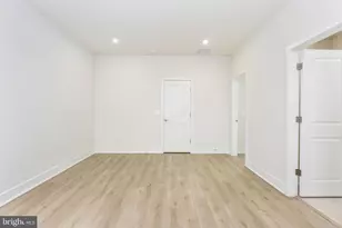 42086 Picasso Sq, Brambleton, VA 20148 - Photo 25