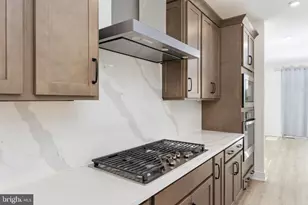 42086 Picasso Sq, Brambleton, VA 20148 - Photo 7