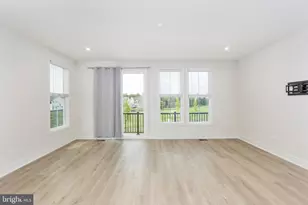 42086 Picasso Sq, Brambleton, VA 20148 - Photo 13