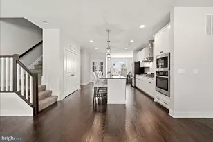 23063 Cottonwillow Sq, Brambleton, VA 20148 - Photo 7