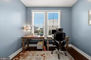 23063 Cottonwillow Sq, Brambleton, VA 20148 - Photo 15