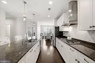 23063 Cottonwillow Sq, Brambleton, VA 20148 - Photo 9