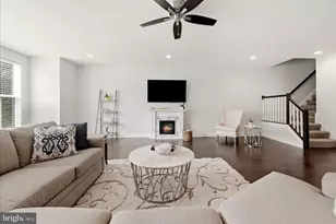 23063 Cottonwillow Sq, Brambleton, VA 20148 - Photo 13