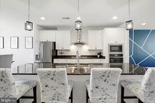 23063 Cottonwillow Sq, Brambleton, VA 20148 - Photo 11