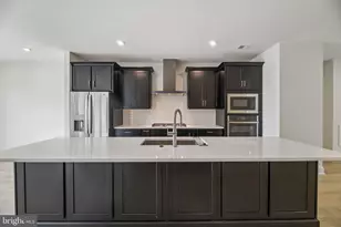42223 Picasso Sq, Ashburn, VA 20148 - Photo 5