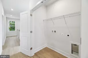 42223 Picasso Sq, Ashburn, VA 20148 - Photo 31