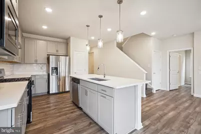 21812 Hawksbill High Circle, Sterling, VA 20164 - Photo 3