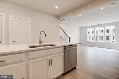 43798 Middleway Terrace, Ashburn, VA 20147 - Photo 13