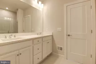43798 Middleway Ter, Ashburn, VA 20147 - Photo 25