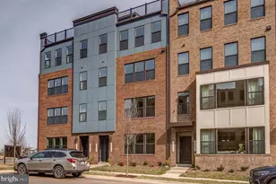 43798 Middleway Ter, Ashburn, VA 20147 - Photo 3