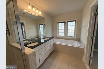 175 Great Laurel Square SE, Leesburg, VA 20175 - Photo 13