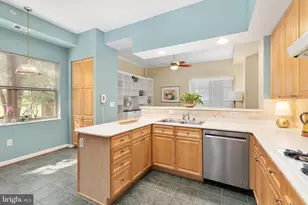 19370 Magnolia Grove Square, Leesburg, VA 20176 - Photo 11