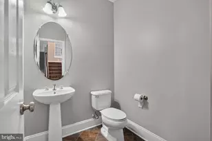 42538 Neighborly Ln, Chantilly, VA 20152 - Photo 13