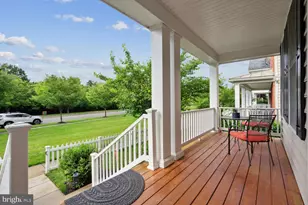 42538 Neighborly Ln, Chantilly, VA 20152 - Photo 3