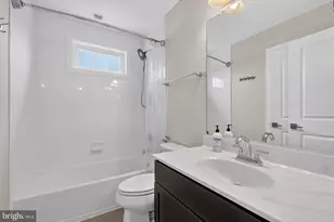 43002 Rosemount Woods Terrace, Ashburn, VA 20148 - Photo 27