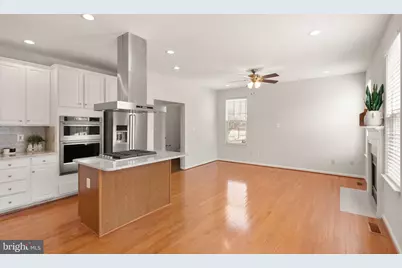 25488 Crossfield Drive, Chantilly, VA 20152 - Photo 23