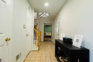 21779 Kings Crossing Terrace, Ashburn, VA 20147 - Photo 3
