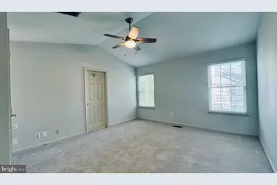 21779 Kings Crossing Terrace, Ashburn, VA 20147 - Photo 29