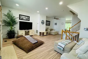21779 Kings Crossing Terrace, Ashburn, VA 20147 - Photo 5