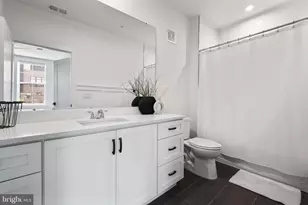 43446 Croson Ln, Ashburn, VA 20148 - Photo 9