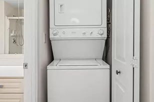 19355 Cypress Ridge Terrace, Leesburg, VA 20176 - Photo 25